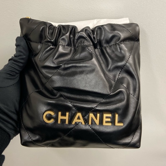 Chanel Mini 22- new with tags and proof of purchase - Picture 3 of 7